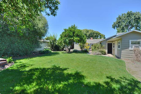 Campbell - Willow Glen Border - Back Yard